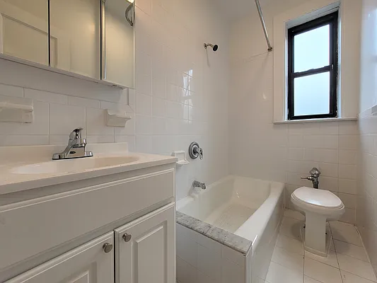 Rented by Living New York | media 9