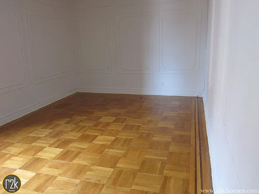 Rented by Realty 2000 Corp | media 1