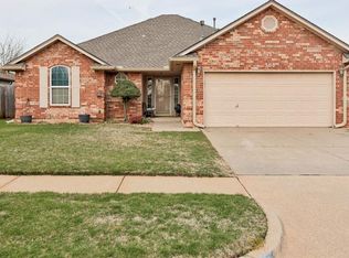 300 Sunrise Dr, Yukon, OK 73099