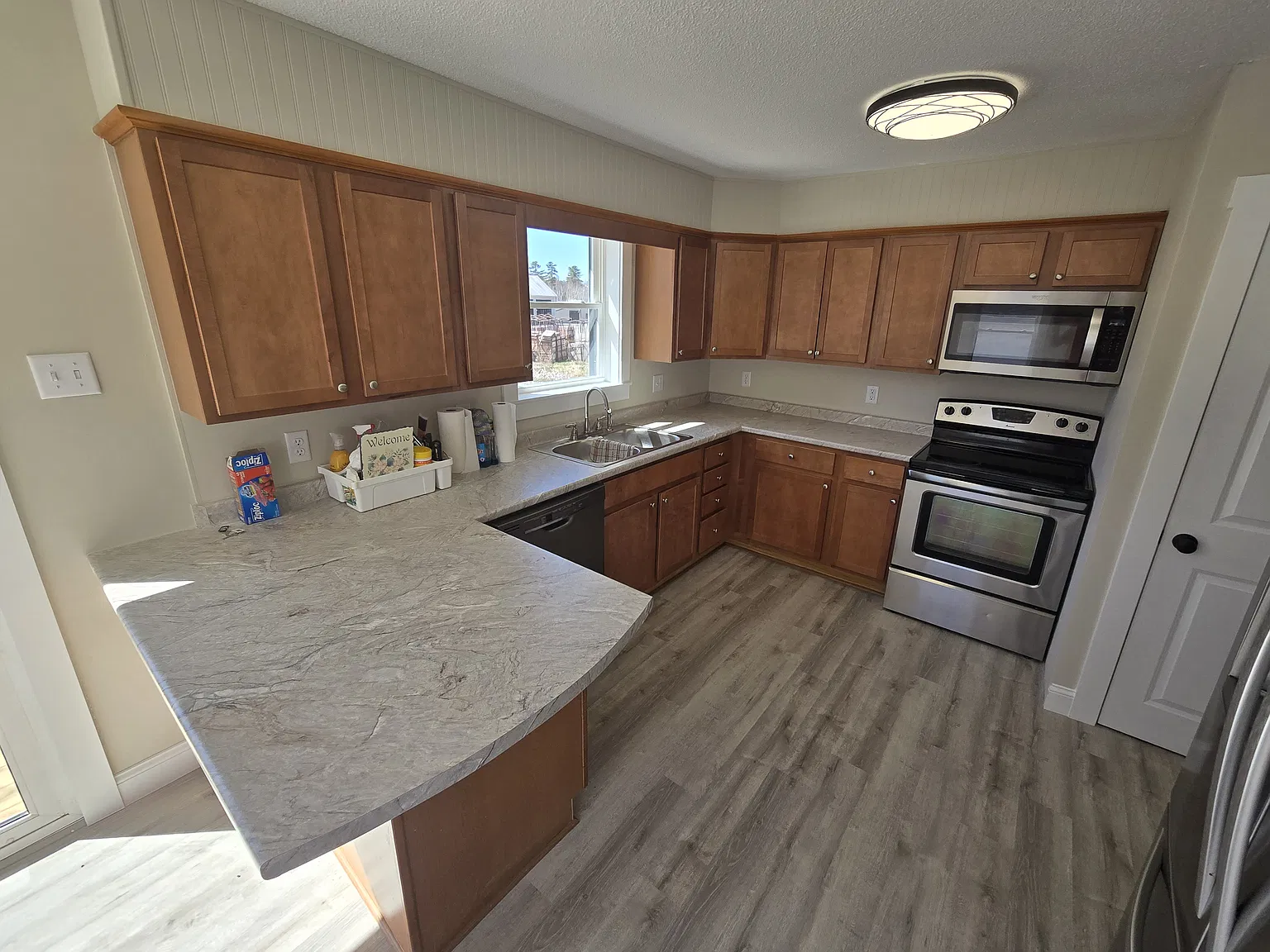 2 bed, 1200 sqft, $2,000 — Photo 3