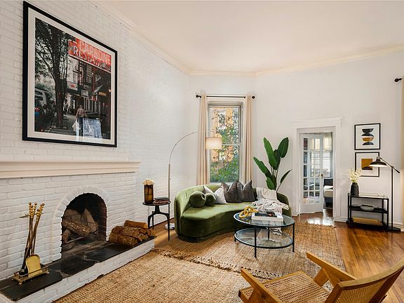 3rd image of 35 W 84th St #4B
