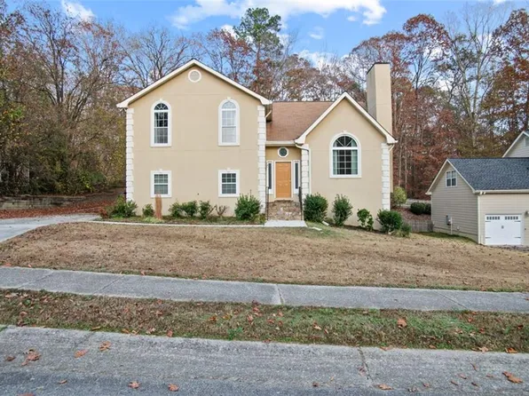 5705 Glandor Dr SE, Mableton, GA 30126