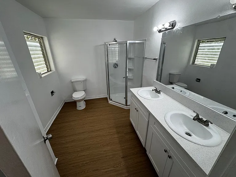 100 - Kimberly Apartments — Photo 54