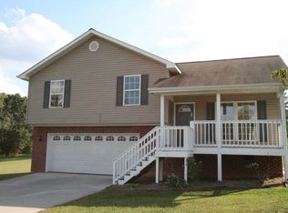 137 Novella Dr, Dalton, GA 30721