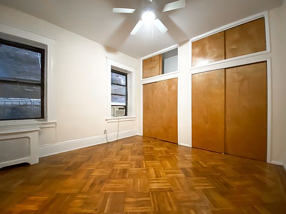 4th image of 342 W 56th St