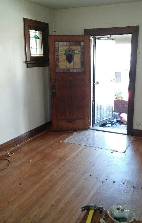 2nd image of 4554 Arlington Ave