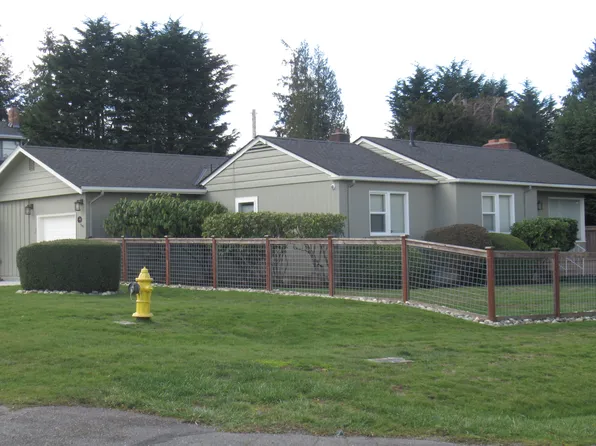 2401 11th St, Anacortes, WA 98221