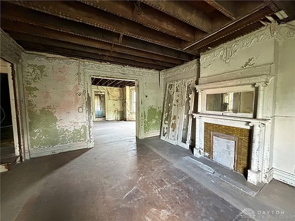 5th image of 221 Central Ave