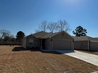 21 Big Bend Dr, Little Rock, AR 72103