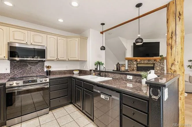 96 Lookout Ridge Dr — Photo 12