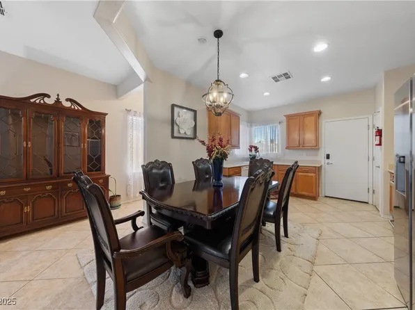 6114 Saddle Horse Ave, Las Vegas, NV 89122