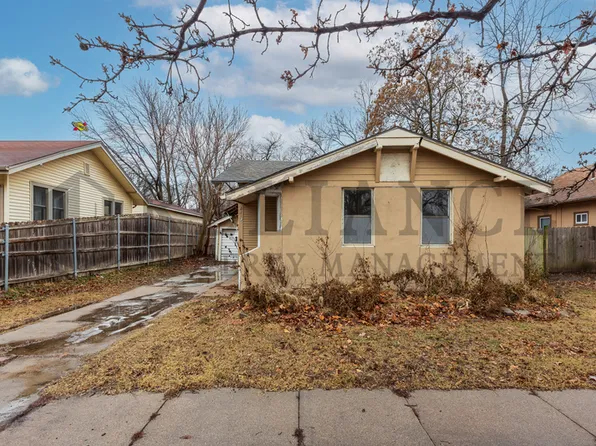 2719 W Douglas Ave, Wichita, KS 67213