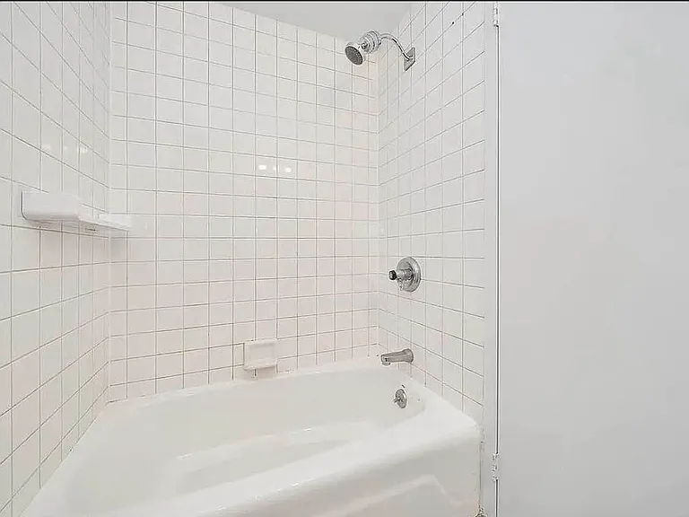 484 9th Ave #3C — Photo 5