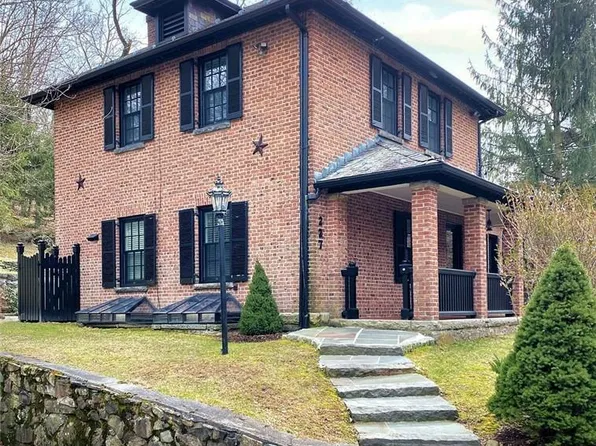 227 W Lake Road, Tuxedo Park, NY 10987