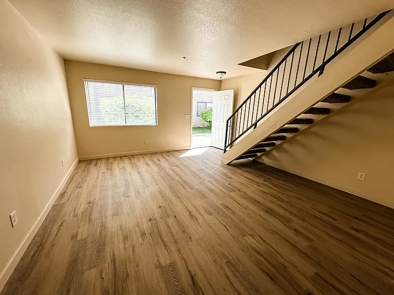 1686 W Barbara Worth Dr #23 — Photo 7