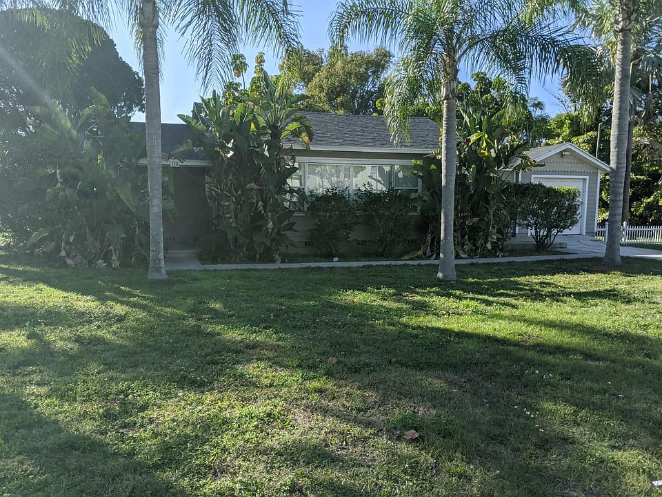 1st image of 118 N Lake Dr