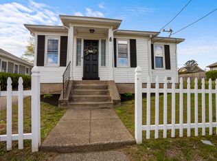 18 Wendell St, Riverside, RI 02915