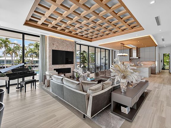 5th image of 1 Royal Palm Drive