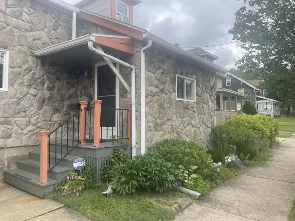 3 E 3rd Ave #5, Warren, PA 16365