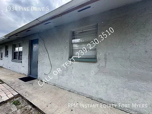 1934 S Pine Dr Photo 1