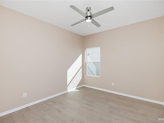 5th image of 914 N Spruce St #4