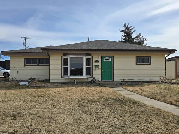 2510 Pine St, Hays, KS 67601