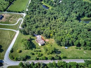 746 E J W Cummins Rd, Oak Grove, MO 64075