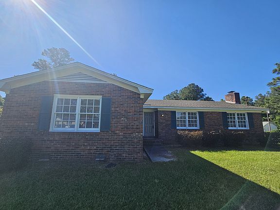 2nd image of 404 Millhouse Rd