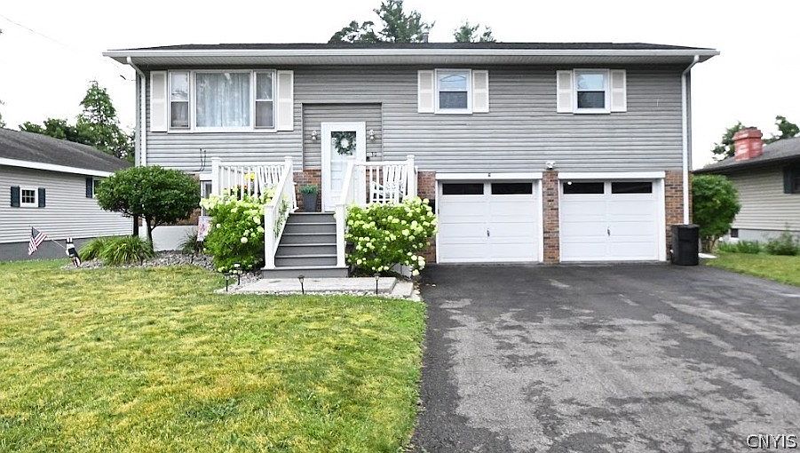 1st image of 30 Royal Brook Ln