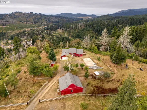 946 N Echo Mountain Rd, Otis, OR 97368