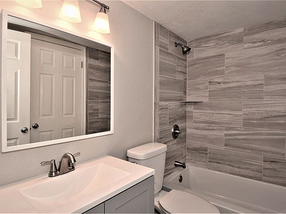 2nd image of 16301 Ledgemont Ln APT 176