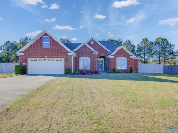 64 Iron Legion Way, Decatur, AL 35603