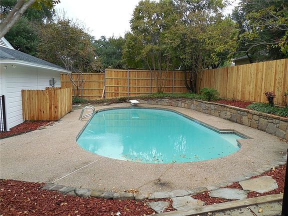 4th image of 715 Laguna Dr