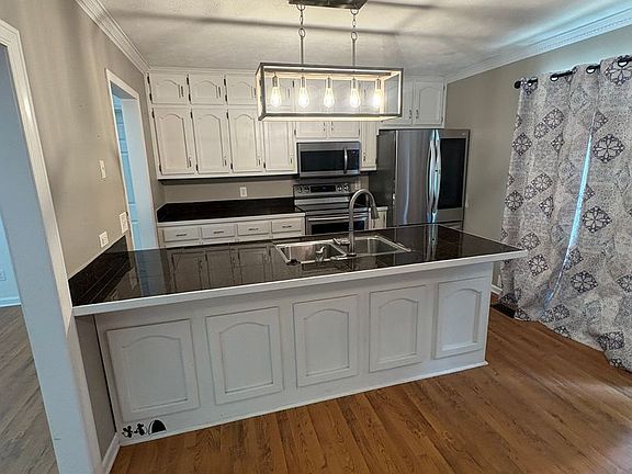2nd image of 7083 Parkarms Ct