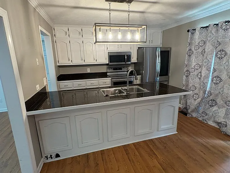 7083 Parkarms Ct — Photo 2