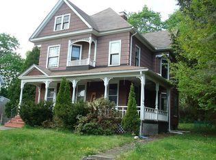23 Pond St, Greenfield, MA 01301