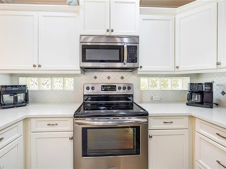 975 Tarpon Cove Dr #204 — Photo 11