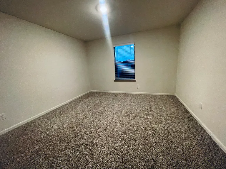 620 Fountain Dr — Photo 6