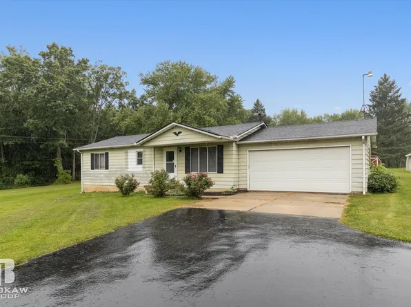 16384 Seymour Rd, Linden, MI 48451