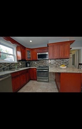4th image of 434 Conover Ter