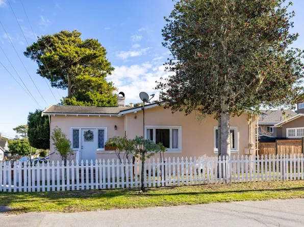 851 Laurel Ave, Pacific Grove, CA 93950
