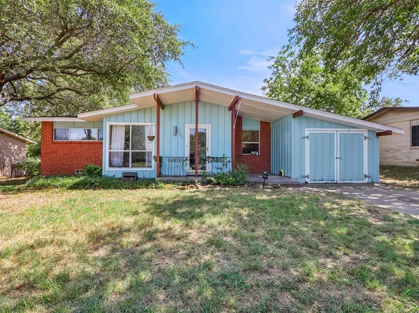 609 Pine St, Hurst, TX 76053