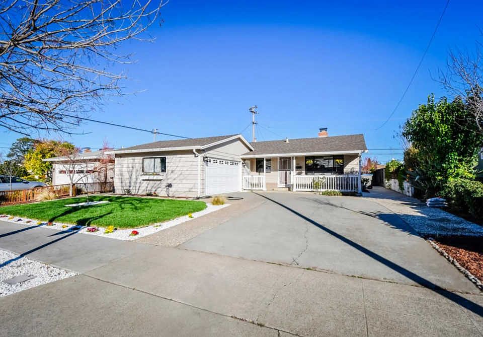 1st image of 2410 Le Bain Dr
