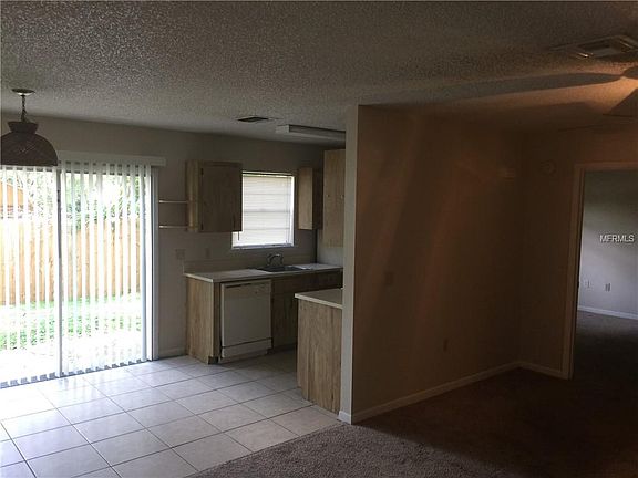 4th image of 308 W Crescent Dr APT 3