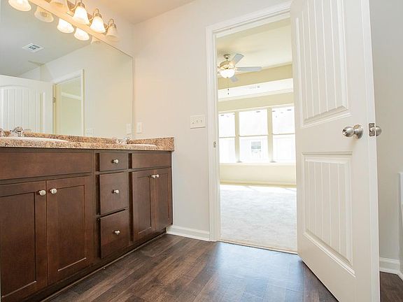 5th image of 370 Turtle Creek Dr #1