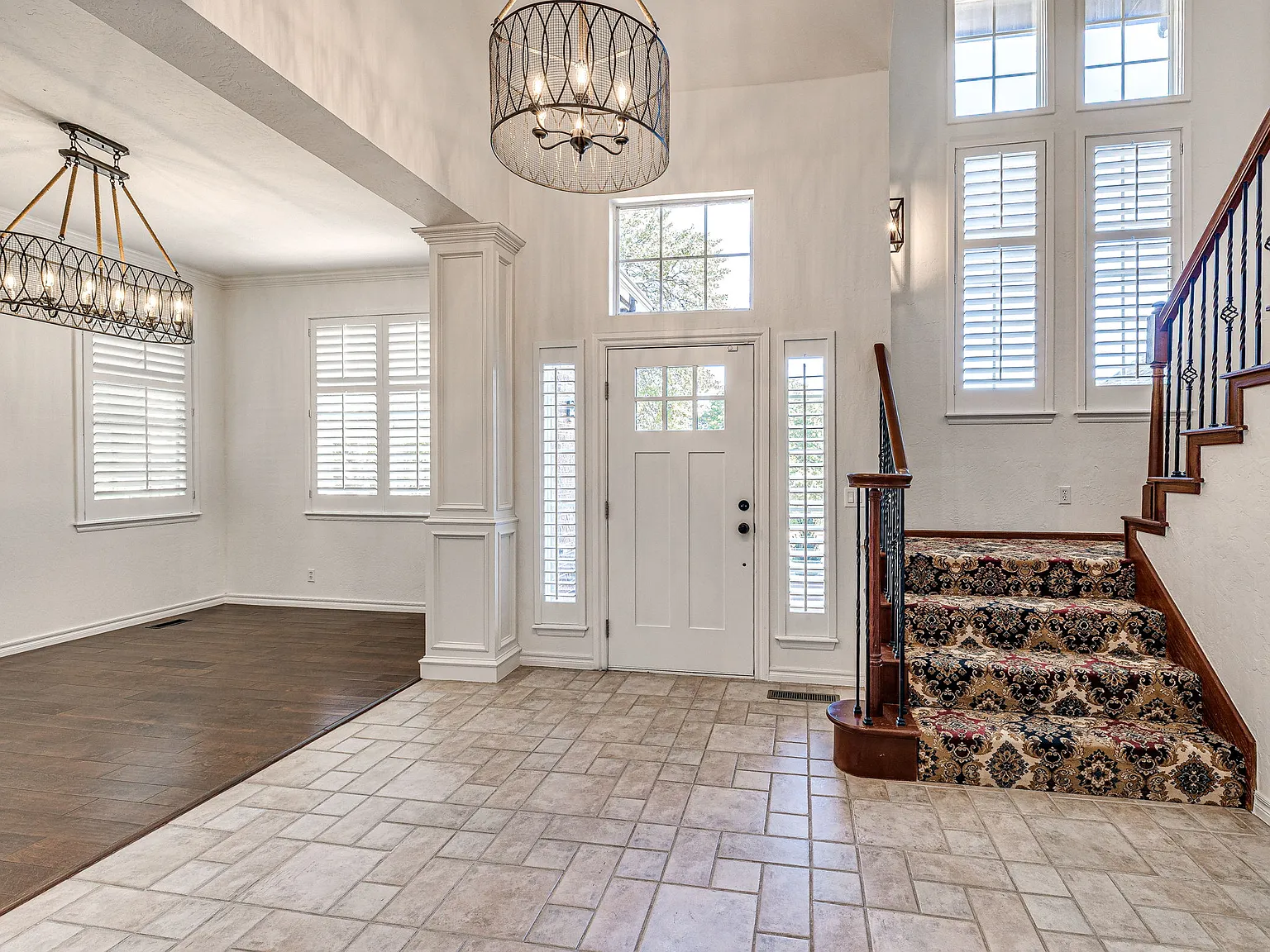 4 bed, 2.5 bath, 2830 sqft, $3,200 — Photo 3