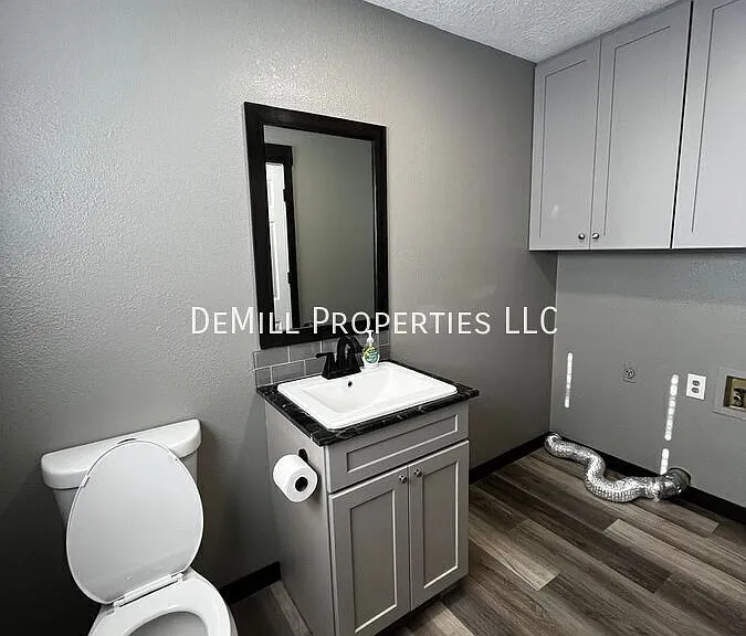 1923 S 18th Ave — Photo 14