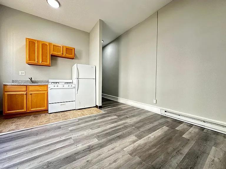 1526 N 18th St #2R — Photo 3