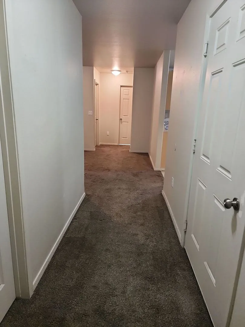 3 bed 2 bath w/ garage in Ephrata — Photo 3