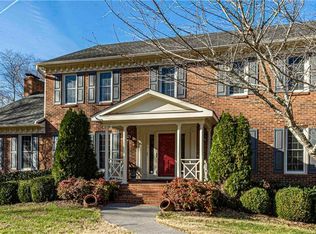 2020 Ashburn Ln, Clemmons, NC 27012